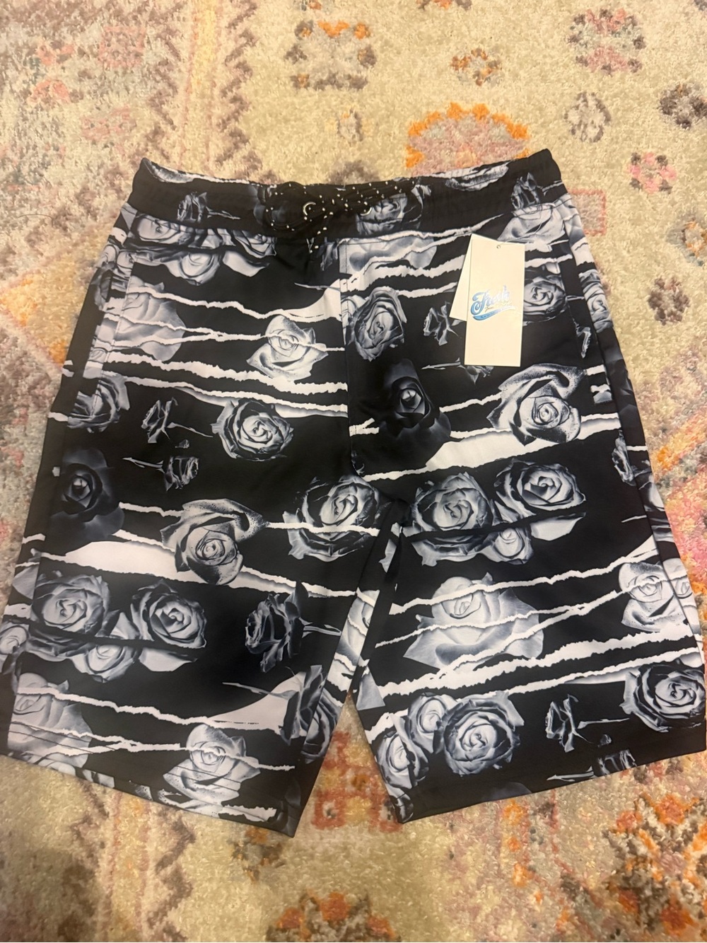 Fresh Prints of Bel-Air Black & White Rose Print Drawstring Shorts NWT, Small